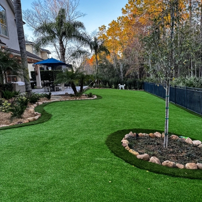 AST AmeriPet for pet-friendly zones and Cascade for luxurious landscapes - synthetic turf installation in Florida